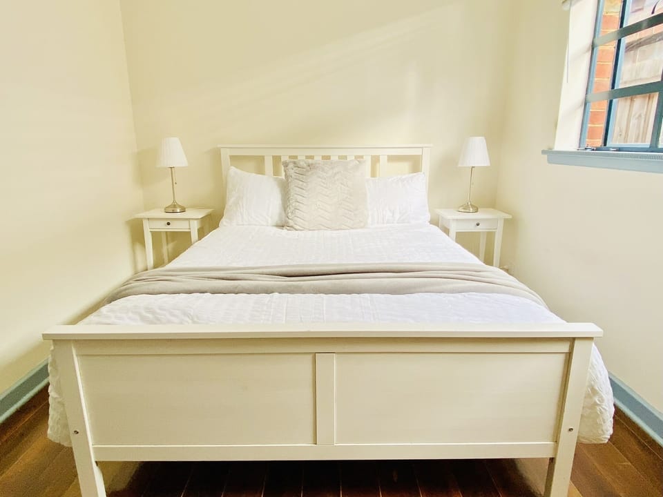 Queen size bed with brand new mattress