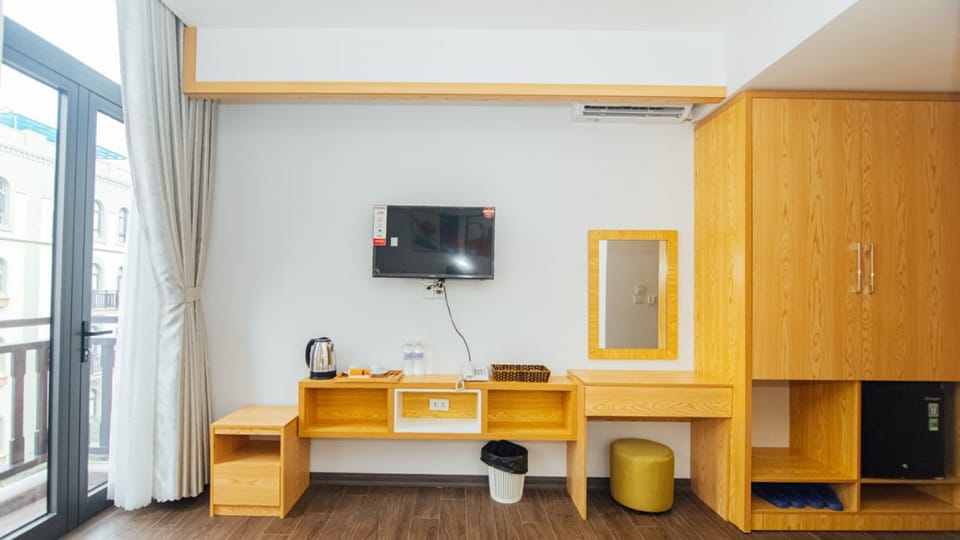 Family Double Room | Hypo-allergenic bedding available, minibar, blackout drapes