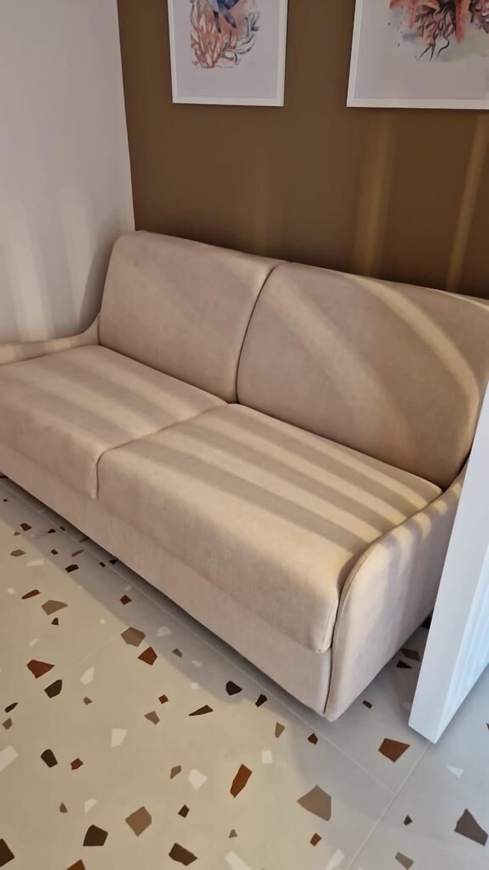 Deluxe Apartment | Living area | Smart TV, pay movies