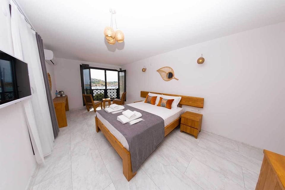 Free minibar items, desk, laptop workspace, soundproofing
