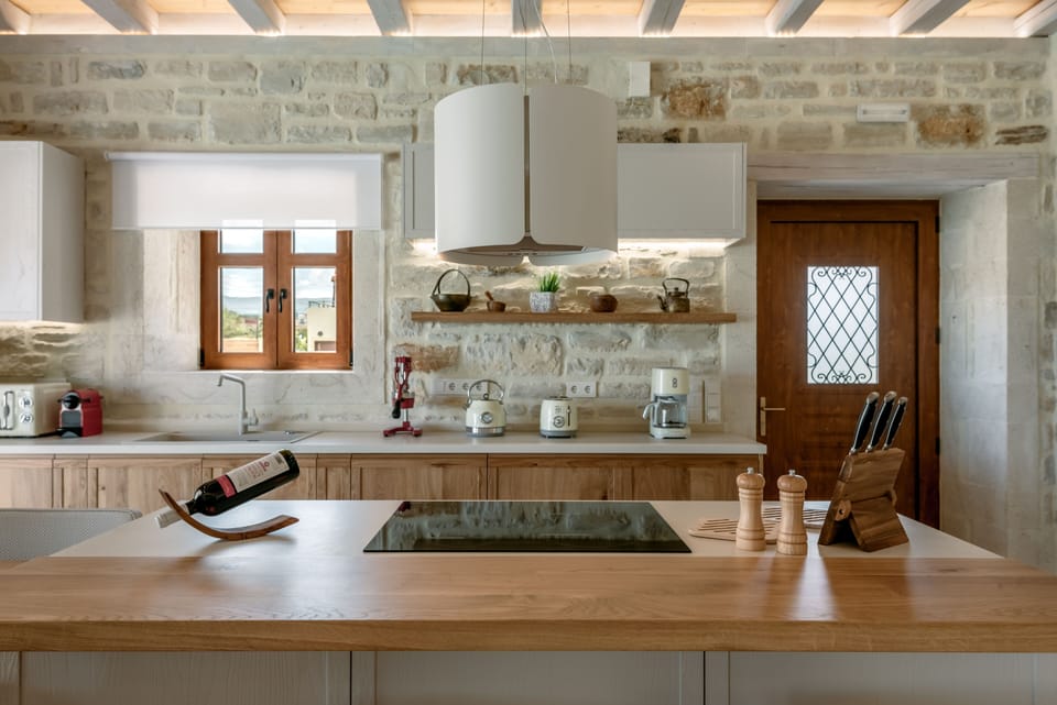 Classic elegance for celebrated dining. 