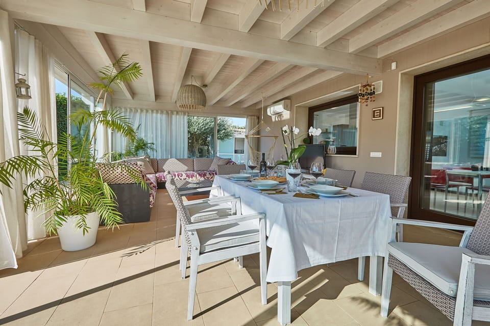 Activities, Balcony / Terrace / Patio, Facilities, Pool, Spring