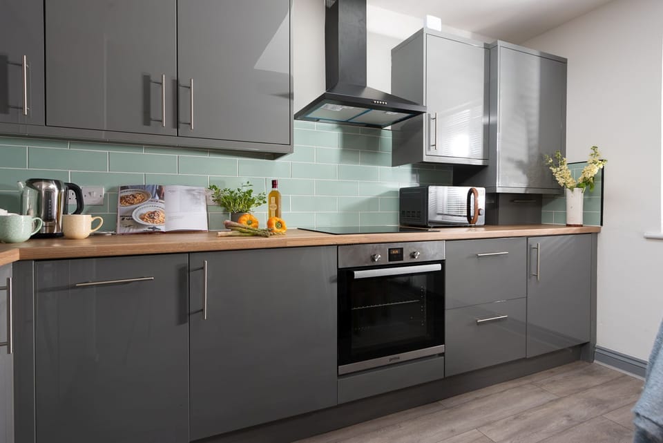 Oven, Stove-Hoopers Lodge
