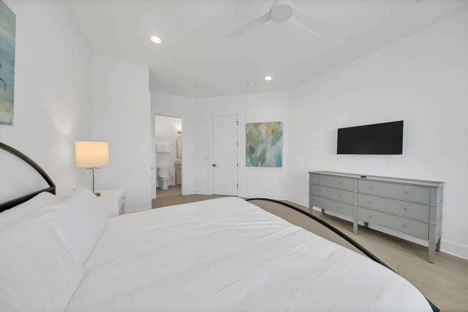 Second floor king bedroom #3