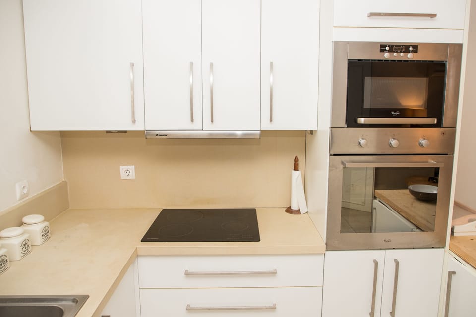 Comfort House, 2 Bedrooms, Sea View, Beachside | Private kitchen | Electric kettle