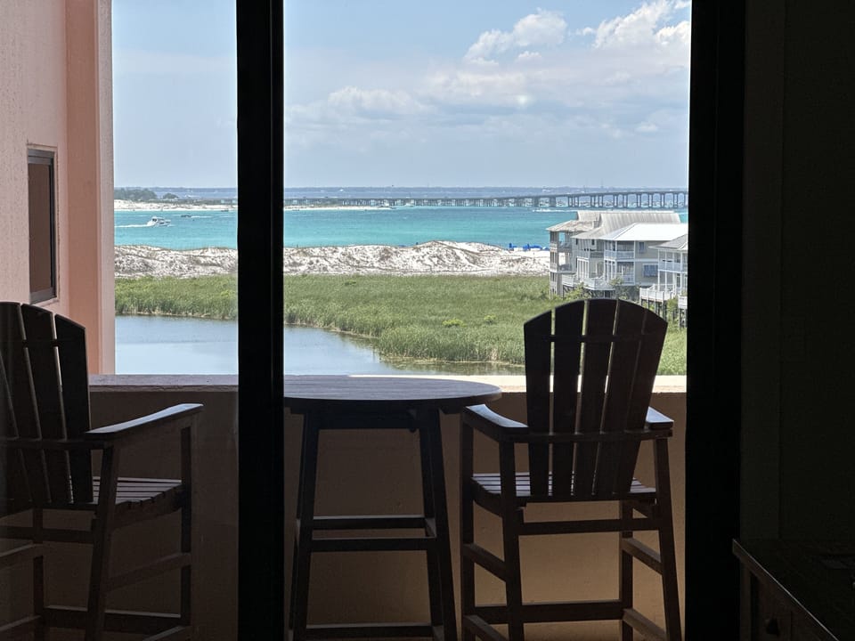 Spectacular view of the gulf, the harbor, and the lake.
