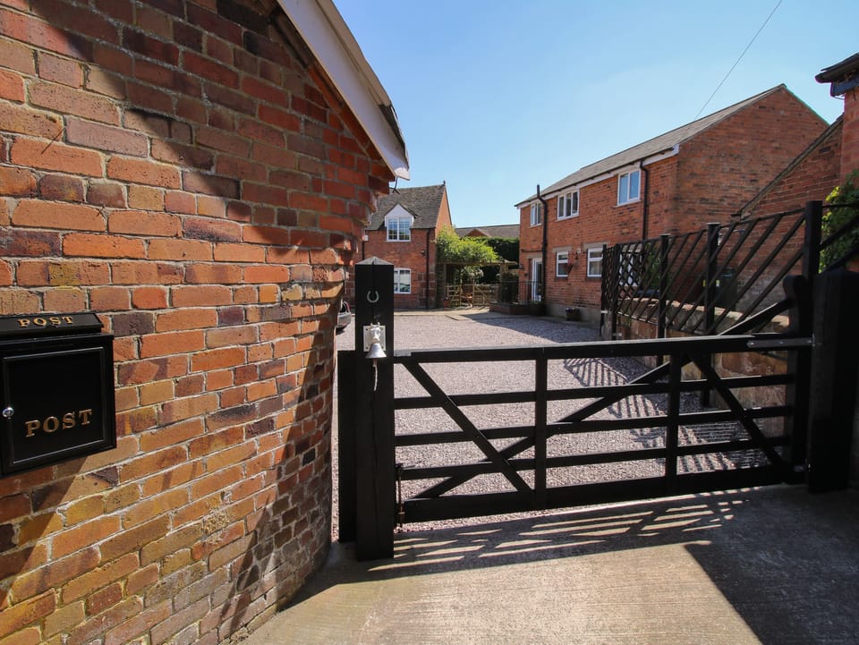 Cottage | Property grounds