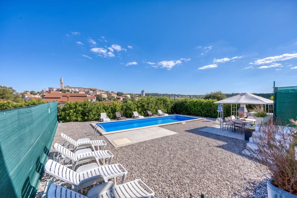 Family House, 5 Bedrooms, 2 Bathrooms (Pool House Lilly) | Pool | Seasonal outdoor pool