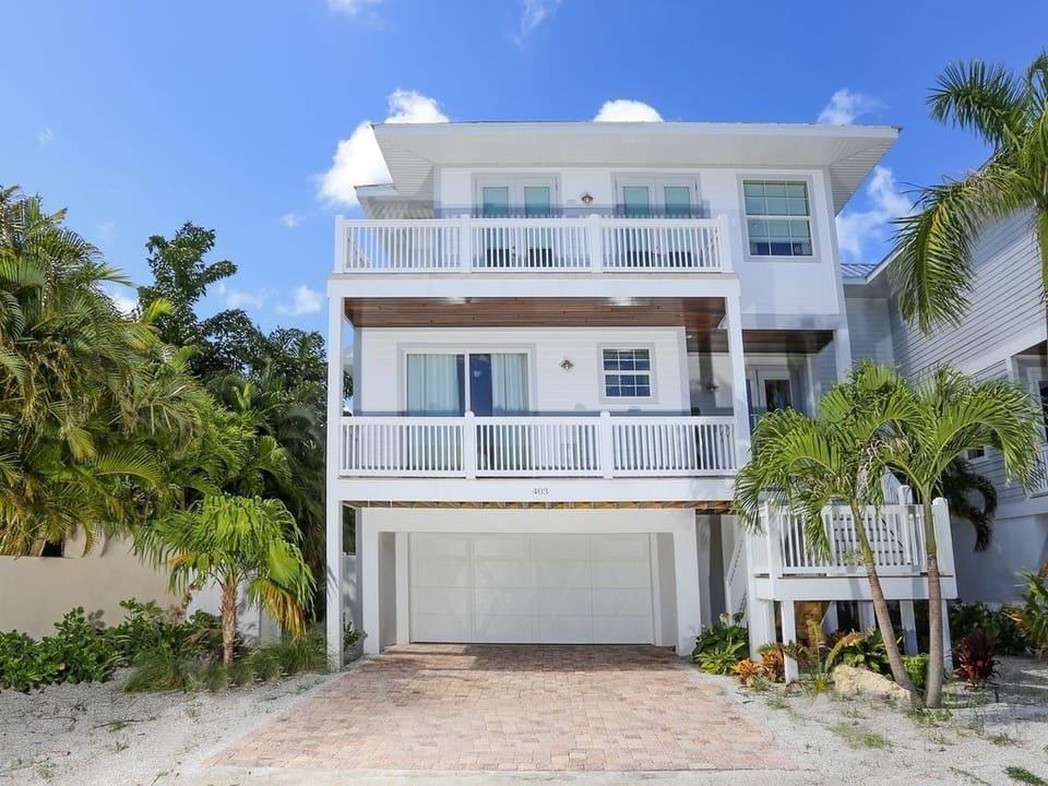 House, 6 Bedrooms | Exterior