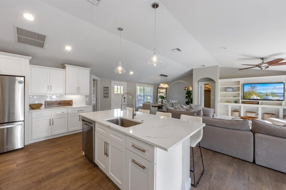 House, 4 Bedrooms | Interior