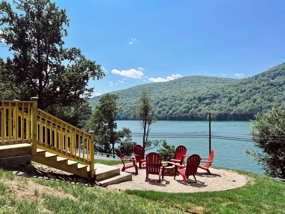 Breathtaking lake views while grilling out and soaking up the sun with family! 