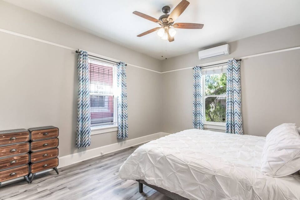 High ceilings thru-out