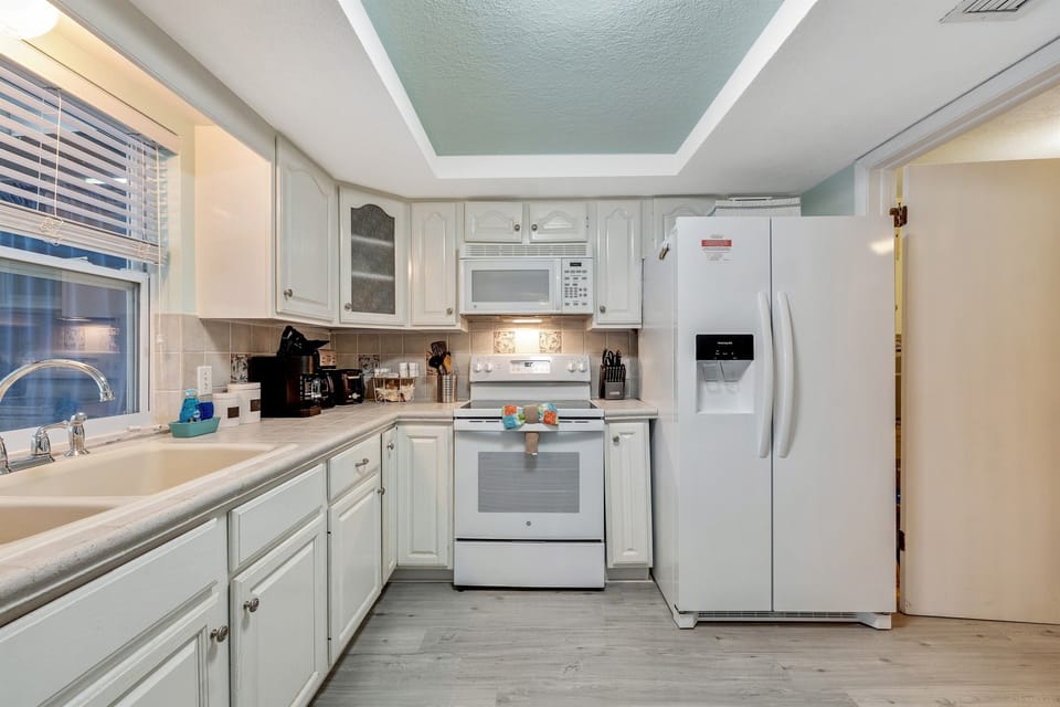 Our kitchen is a true masterpiece that stands ready to transform your cooking experience.