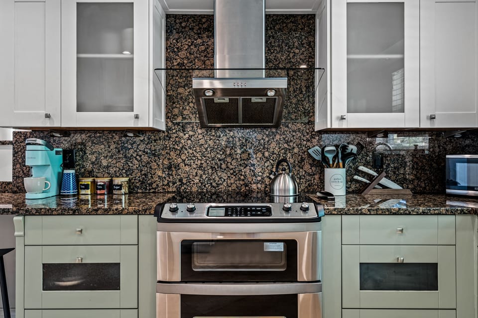 Fully stocked Kitchen with all of your essentials.
