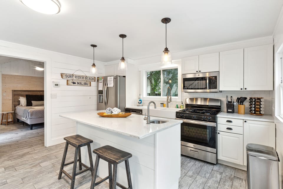 Fully Stocked Kitchen with 2 Sinks