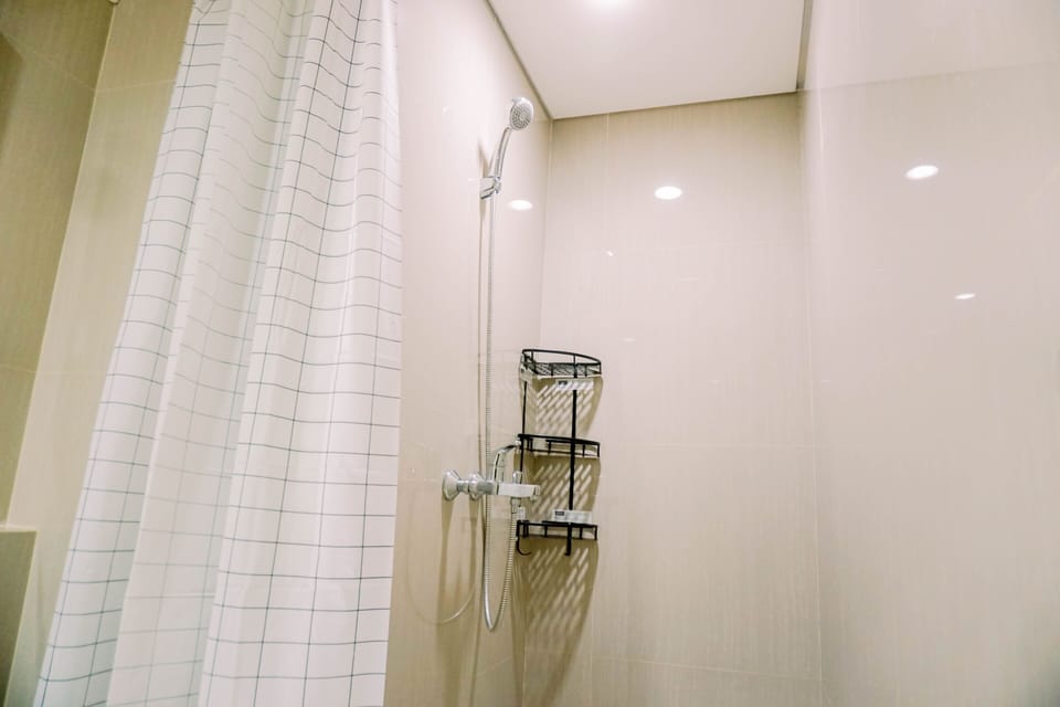 Apartment | Bathroom | Shower, towels