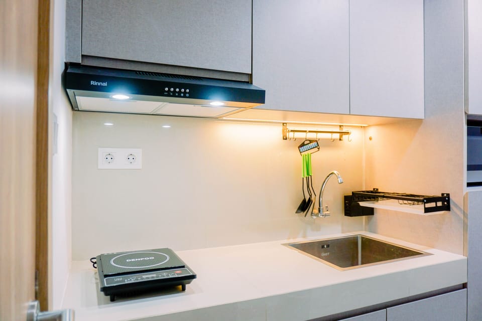 Apartment | Private kitchen | Full-size fridge, stovetop, rice cooker