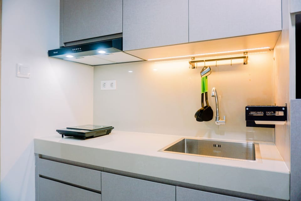 Apartment | Private kitchen | Full-size fridge, stovetop, rice cooker