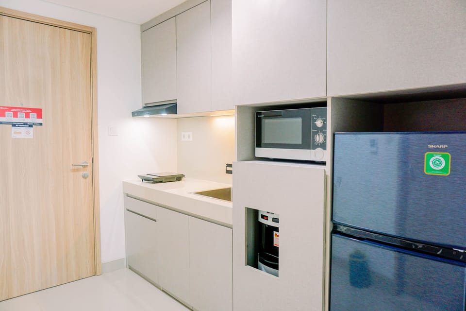 Apartment | Private kitchen | Full-size fridge, stovetop, rice cooker