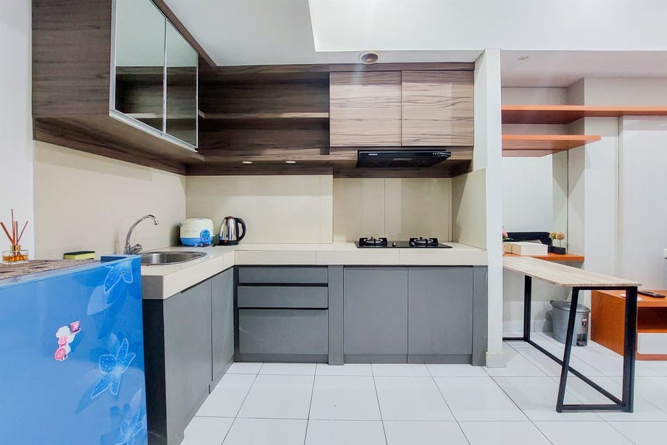 Apartment | Private kitchen | Full-size fridge, stovetop