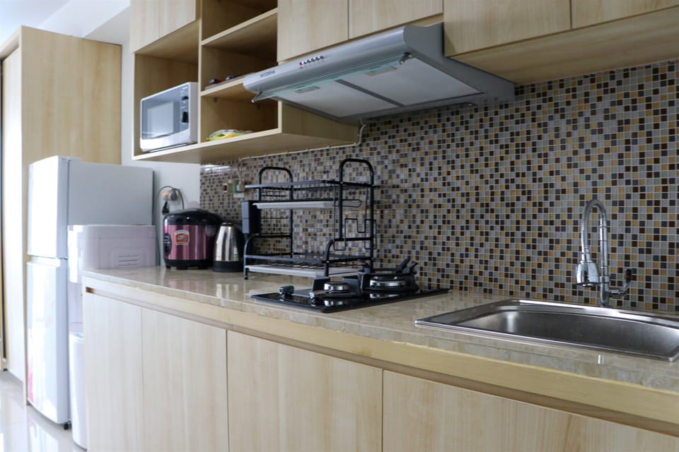 Apartment | Private kitchen | Full-size fridge, microwave, stovetop, rice cooker