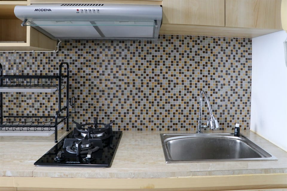 Apartment | Private kitchen | Full-size fridge, microwave, stovetop, rice cooker