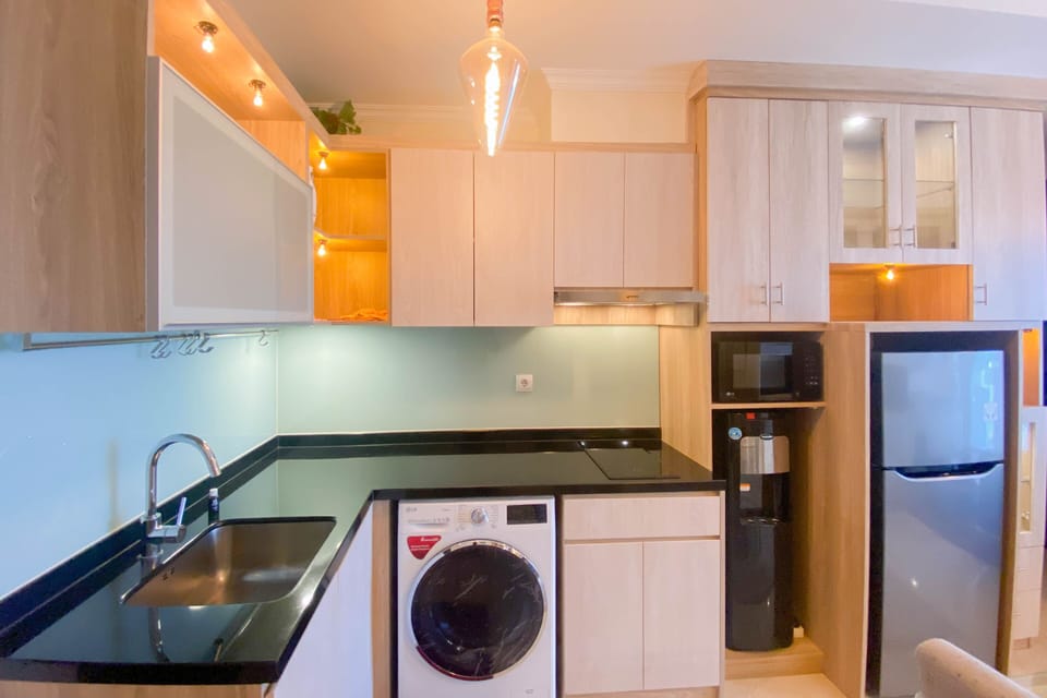 Apartment | Private kitchen | Full-size fridge, stovetop, rice cooker, cookware/dishes/utensils