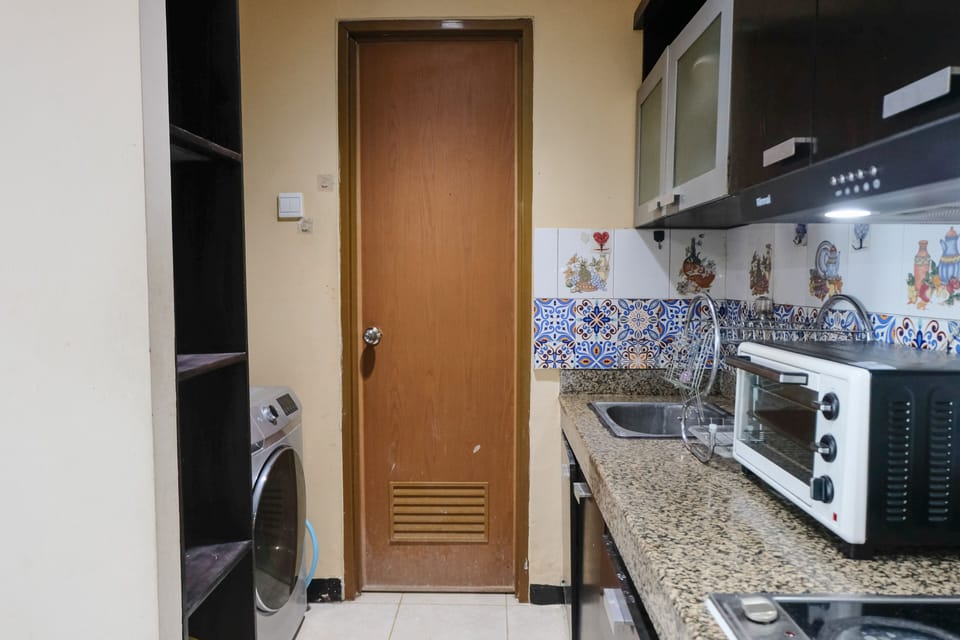 Apartment | Private kitchen | Full-size fridge, stovetop