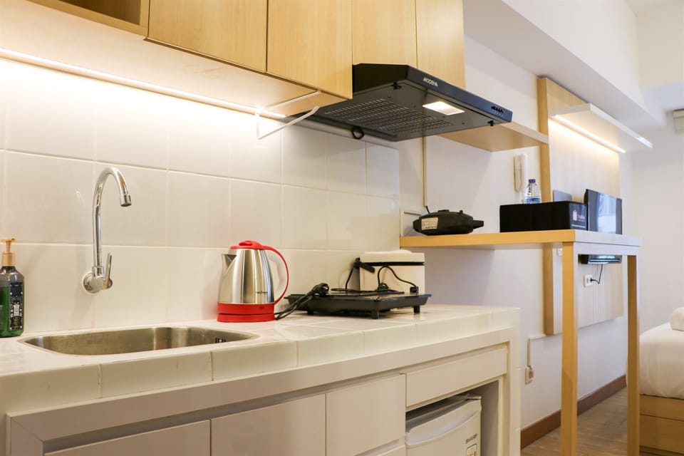 Apartment | Private kitchen | Full-size fridge, stovetop, rice cooker