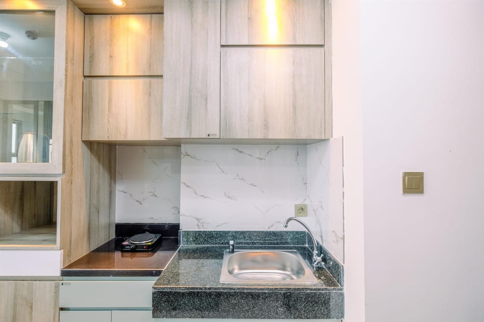 Apartment | Private kitchen | Full-size fridge, stovetop