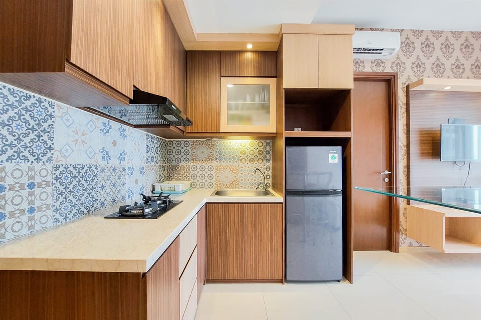 Apartment | Private kitchen | Full-size fridge, stovetop