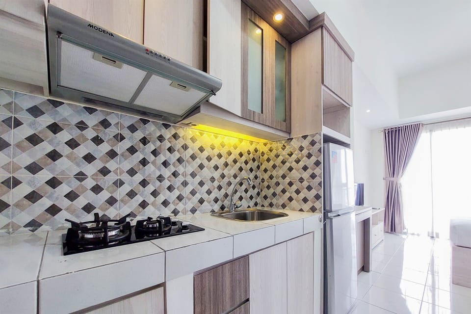 Apartment | Private kitchen | Full-size fridge, stovetop