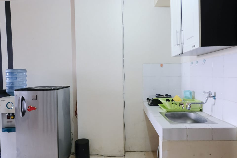 Apartment | Private kitchen | Full-size fridge, stovetop, rice cooker, cookware/dishes/utensils