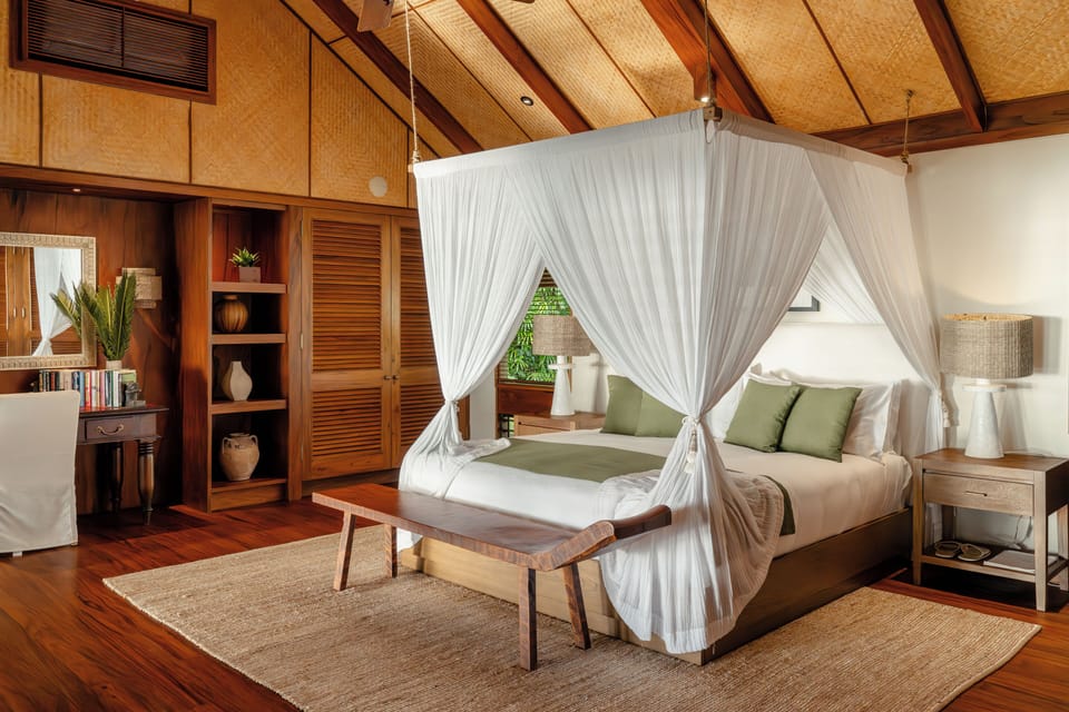Yasi Bure | Egyptian cotton sheets, premium bedding, down comforters, minibar