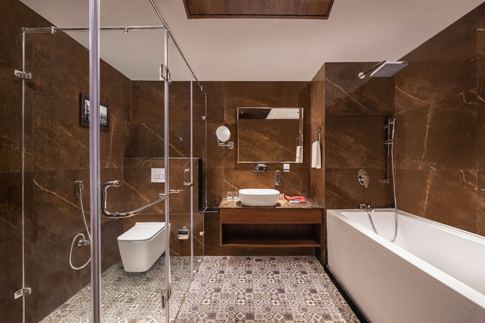 Junior Suite | Egyptian cotton sheets, premium bedding, Select Comfort beds, minibar