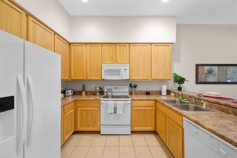 Kitchen#Disney #Parks #kingdom #springs #CaribeCove #Apartment #Vacation #Rental #waterpark #Kissimmee #Orlando #universal #citywalk