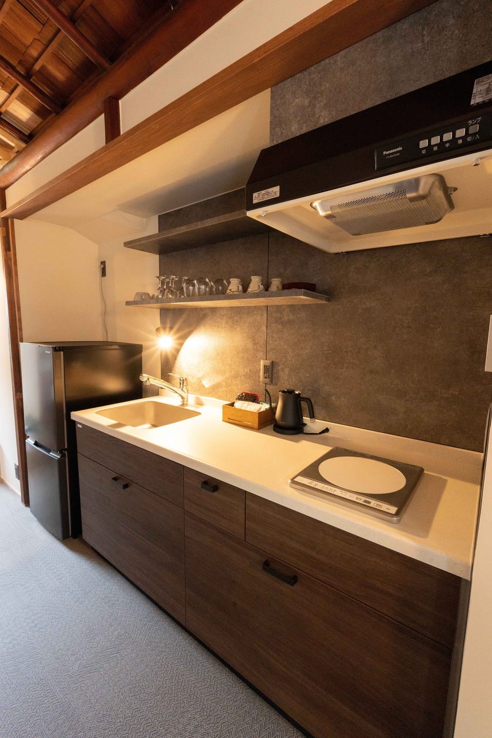Villa (Tsubame) | Private kitchen | Fridge, microwave, oven, stovetop