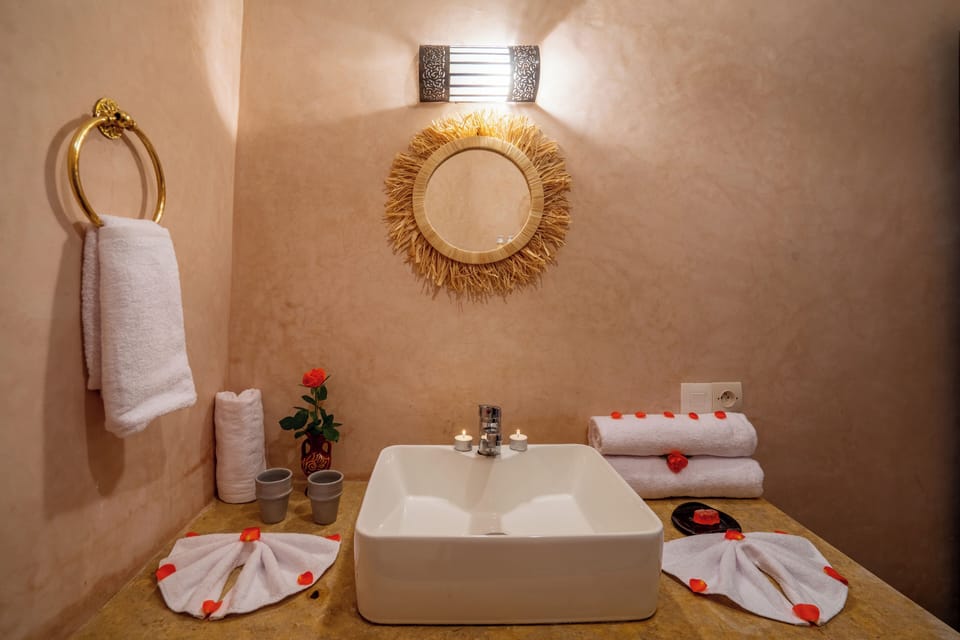 Quadruple Room | Bathroom | Shower, free toiletries, towels, soap