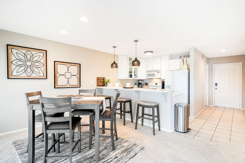 The kitchen and dining space.