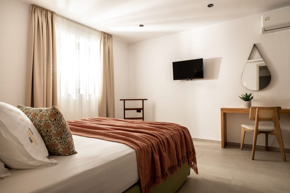 Double bedroom settings.