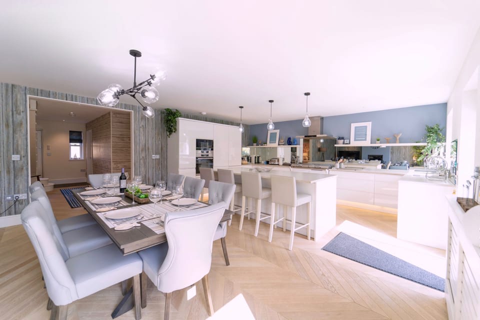Ground floor: Dining table and kitchen