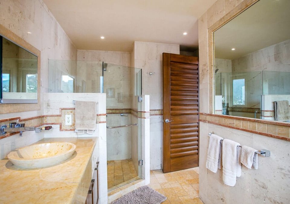Entrance of 2nd Ensuite Bathroom
