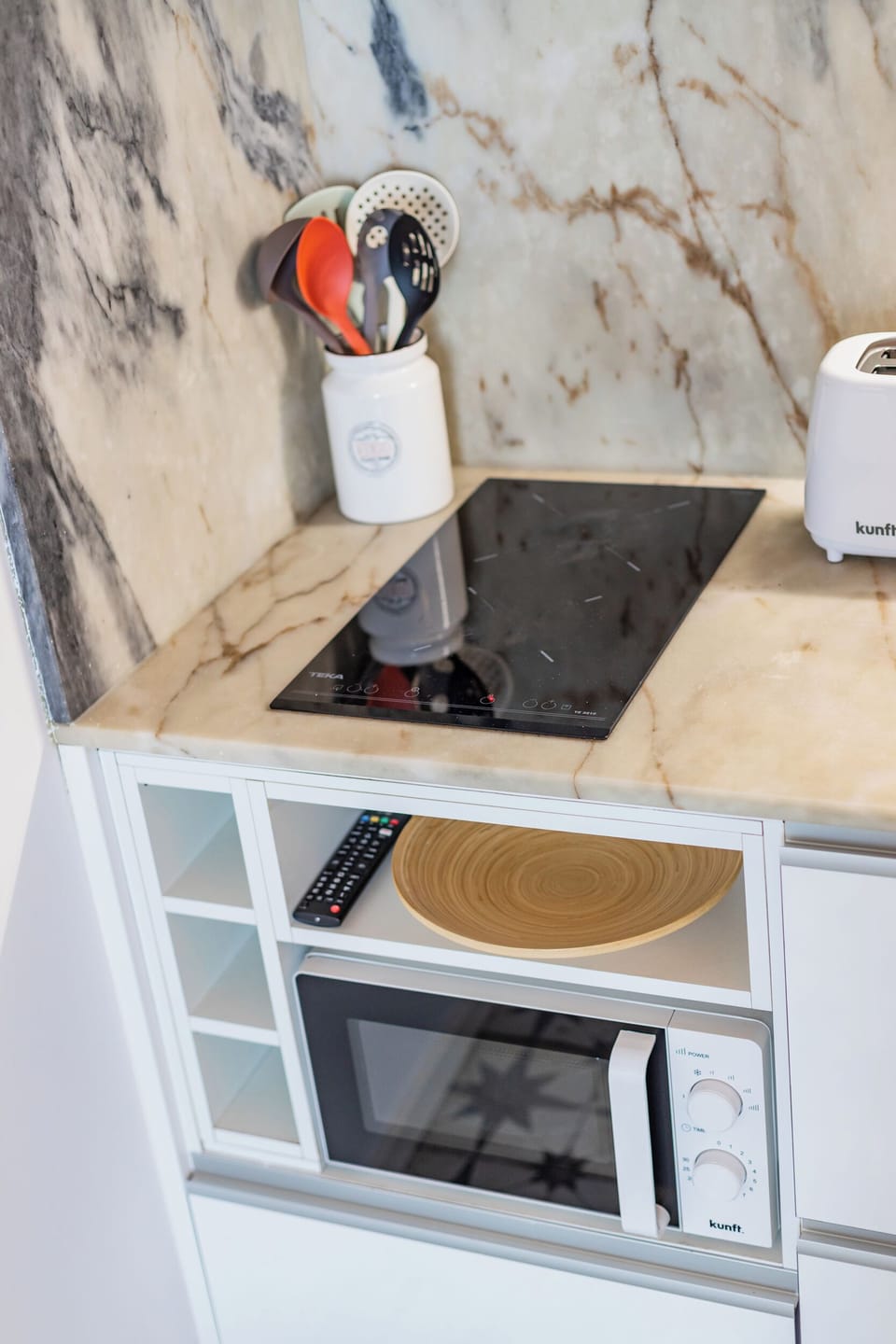 Comfort House | Private kitchen | Electric kettle