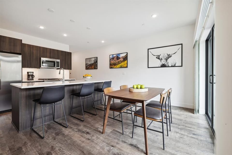Dining Area - River West 924 - Silverthorne Vacation Rental