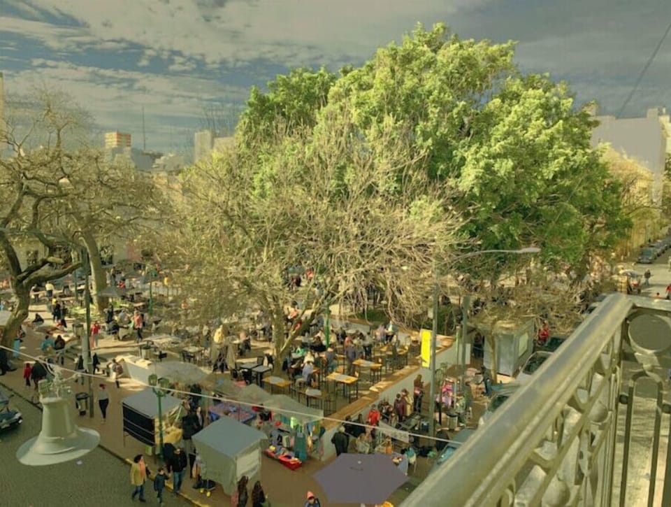 On Sundays, the open fair, bars and cafes...