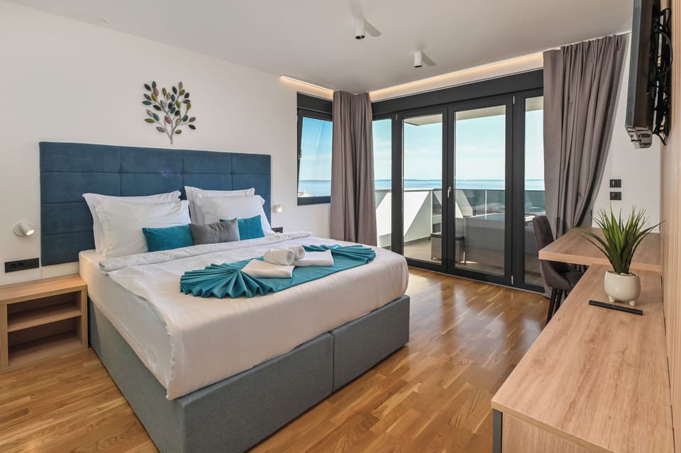 Villa | 5 bedrooms, in-room safe, desk, free WiFi