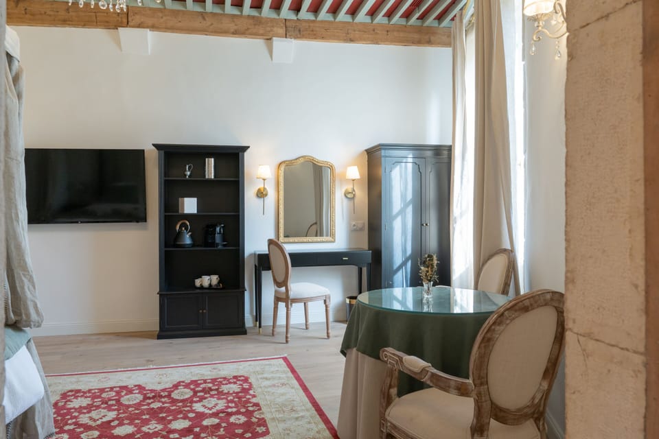Romantic Double Room, Ensuite, Valley View | Room amenity