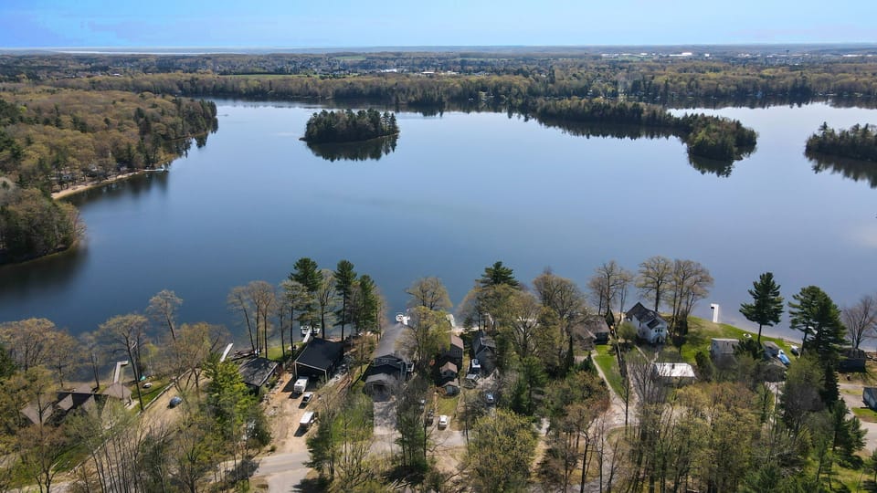 Ariel photo of Bass Lake.