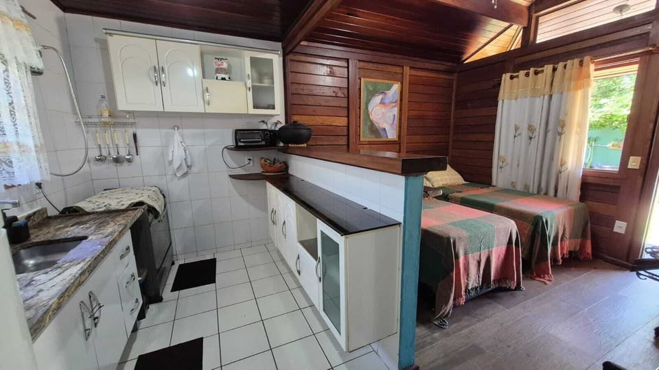 Economy Room, Air conditioning, Ground Floor | Minibar, WiFi (free), individually decorated, individually furnished