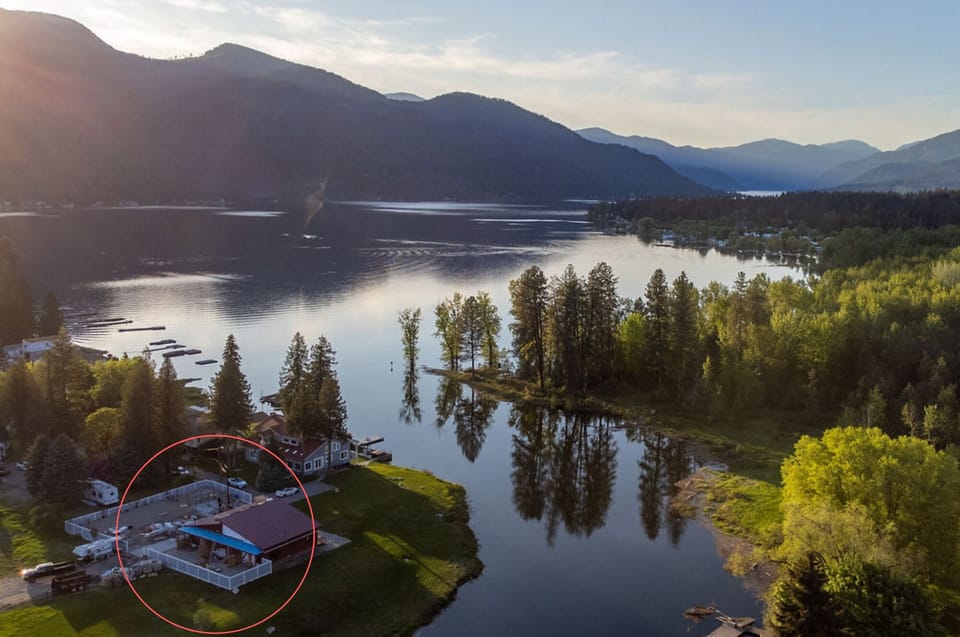 Amazing waterfront location